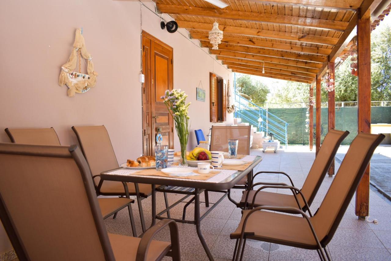 Malou Garden House Near The Beach Glífa Dış mekan fotoğraf
