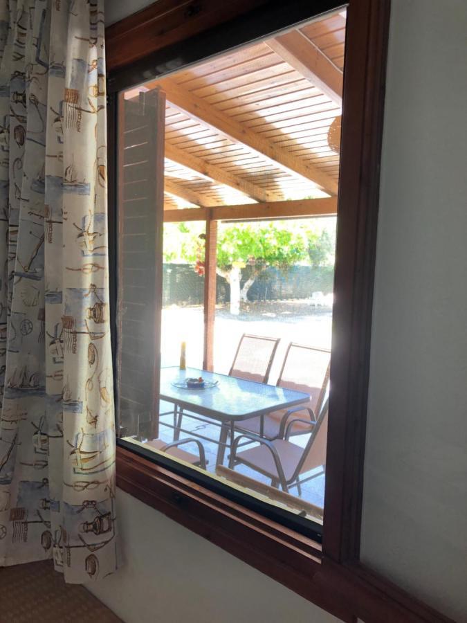 Malou Garden House Near The Beach Glífa Dış mekan fotoğraf